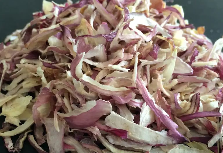 dehydrated red onion kibbled/flakes