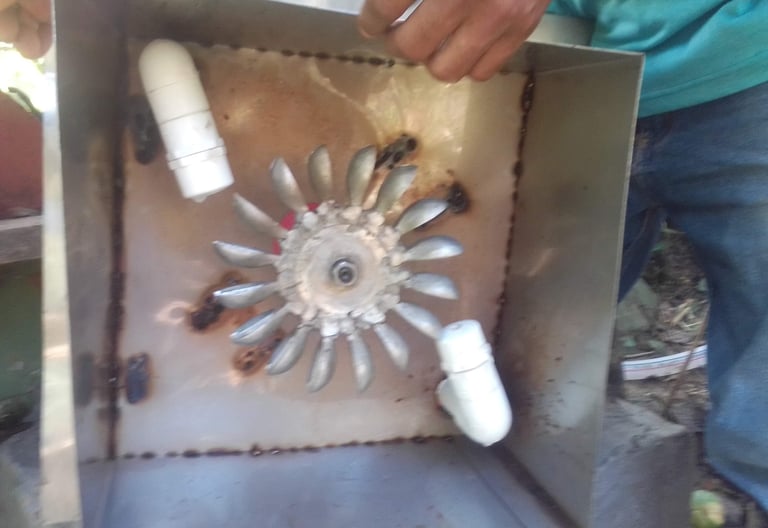 pelton, generador de electricidad turbina hidráulica,  proyectos permacultura,  autosuficiencia ener