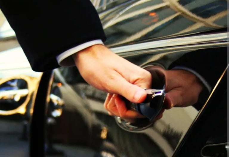Luxury Transportation for Seniors in Orlando