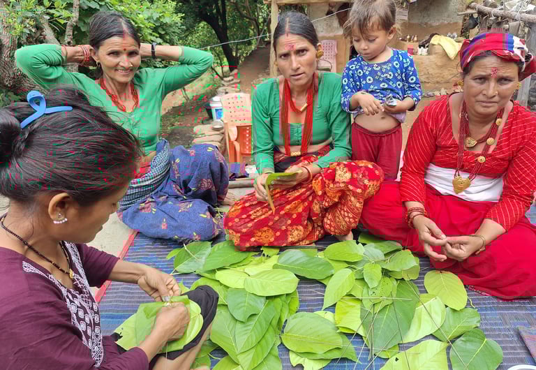 making small leaf bowls