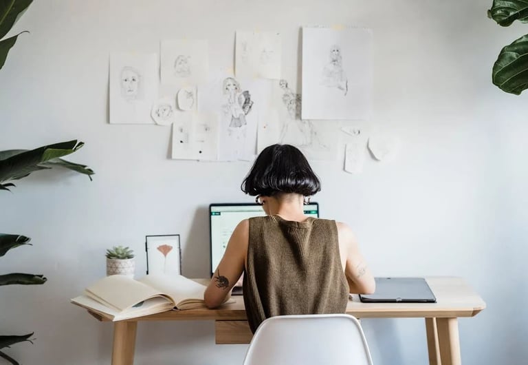 Coleção de arte clássica disponível para visualização e aquisição em uma galeria online.