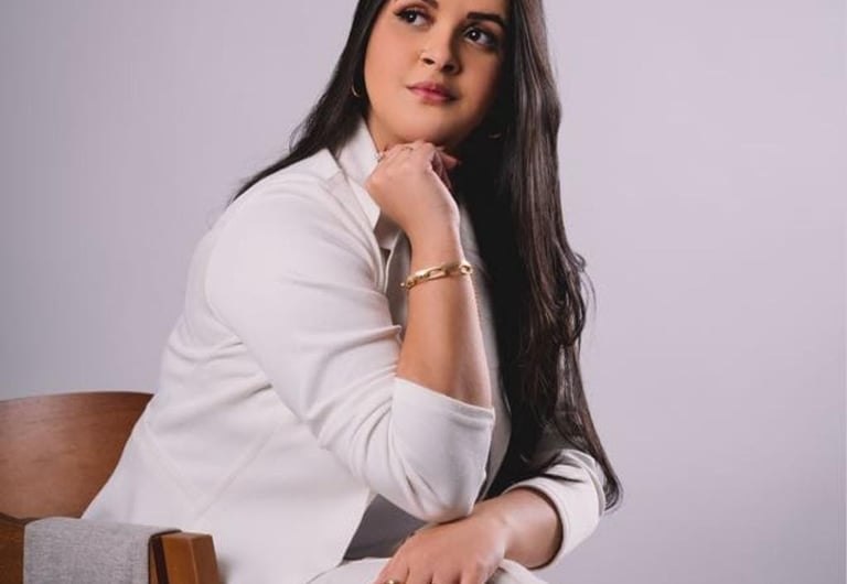 Marketing e Posicionamento Studio Layza Souza