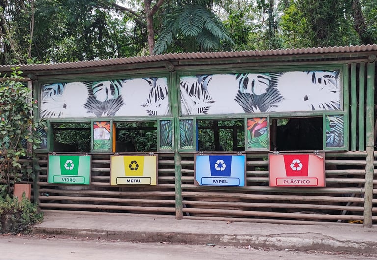 Coleta seletiva de lixo em Itamambuca