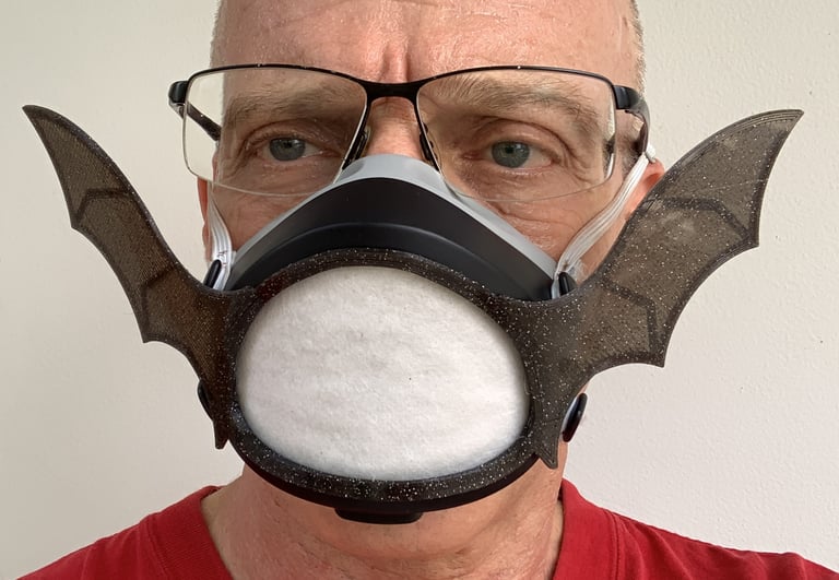 flo-53: Flomask with Batwings decoration
