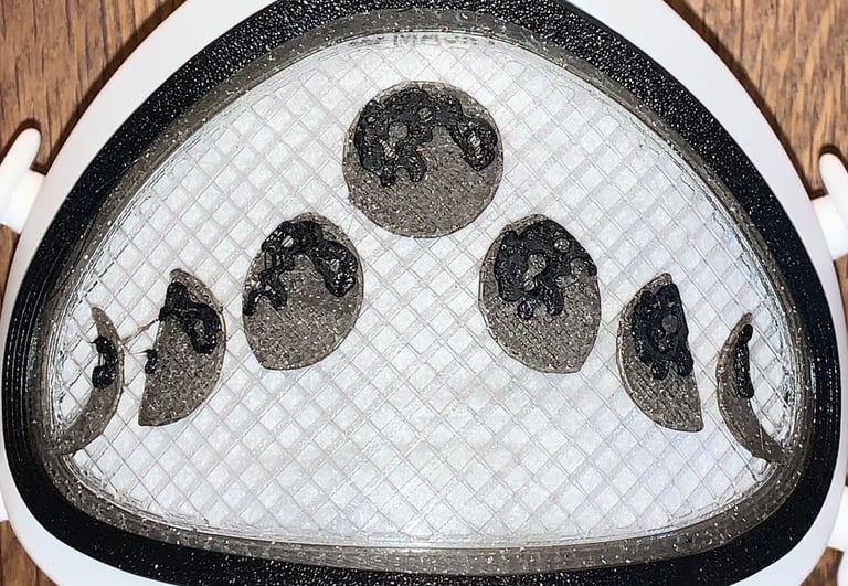 flo-31: Flomask with Moon-faces decoration