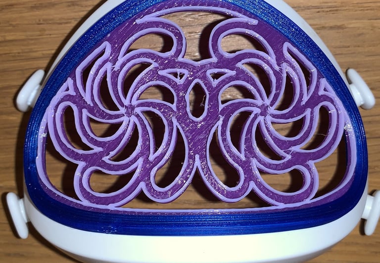 flo-13: Flomask withPaisley-Twirl 2 color decoration