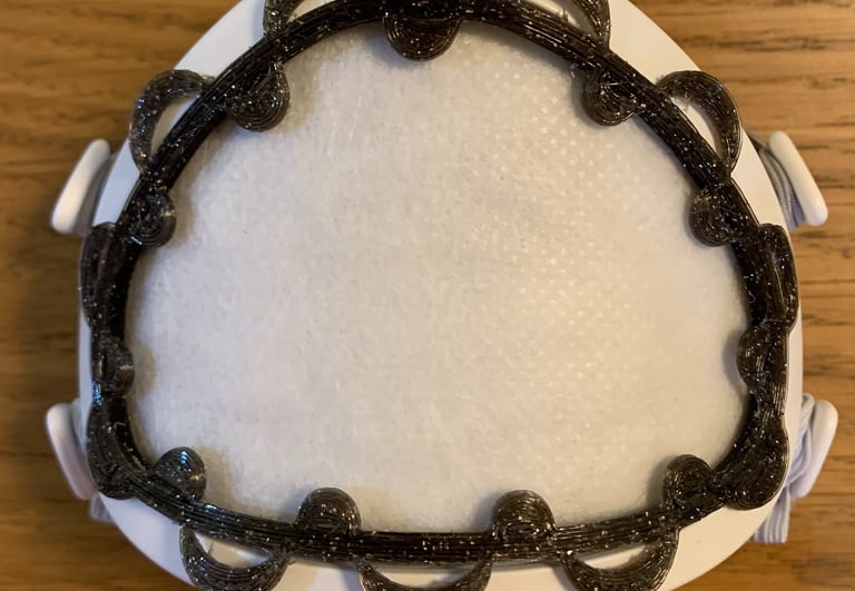 flo-60: Flomask with curly rim decoration