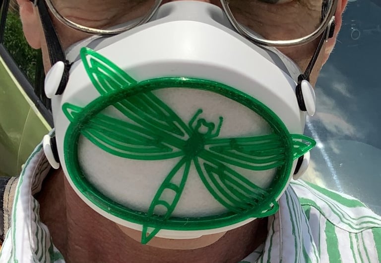 flo-18: Flomask with DragonFly decoration