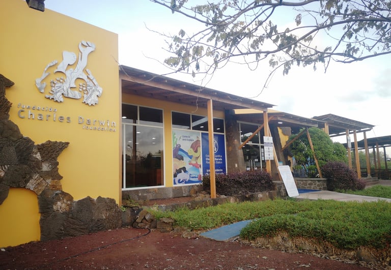 charles darwin exhibition center - reseach station