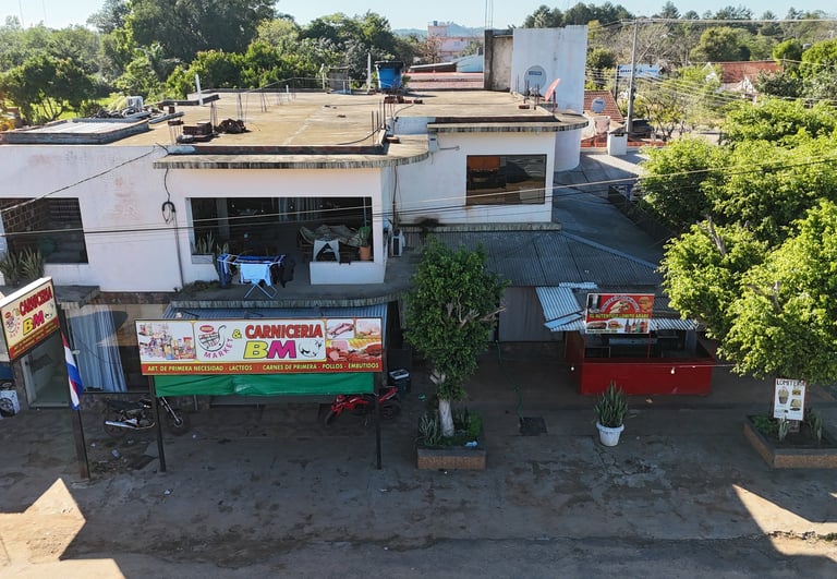 Wohn- und Geschäftshaus mit Ausbaupotenzial im Zentrum von Melgarejo Colonia Independencia, Paraguay