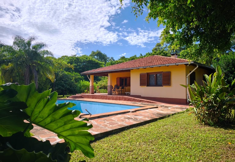 Wohnhaus mit Pool zentral in Planta Urbana , Independencia