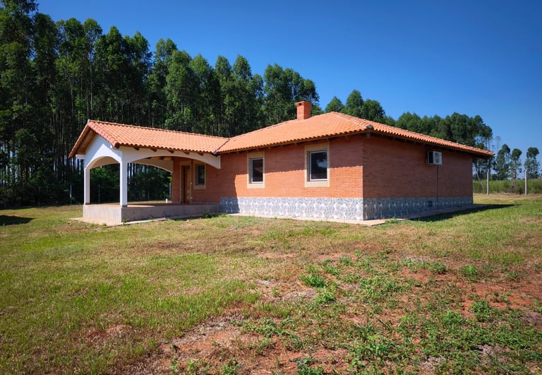 Solides Wohnhaus zum Kauf in Independencia Paraguay