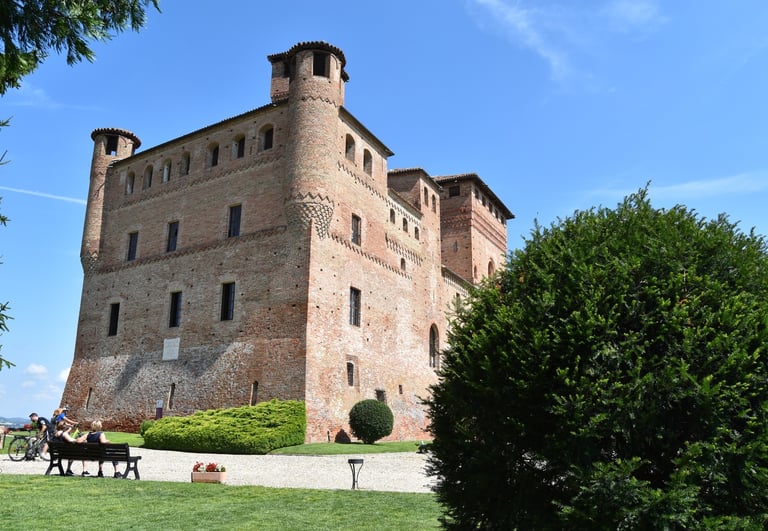 Castello di Grinzane Cavour