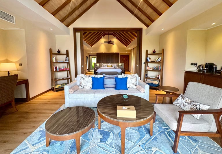 Baros Maldives baros suite living