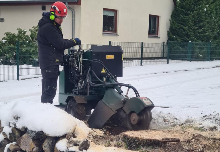 Prignitzer Gartenbewässerung - Stubbenfräse