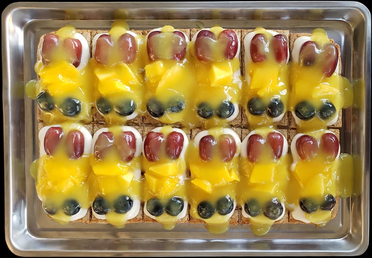 Smal Fruit Pizzas