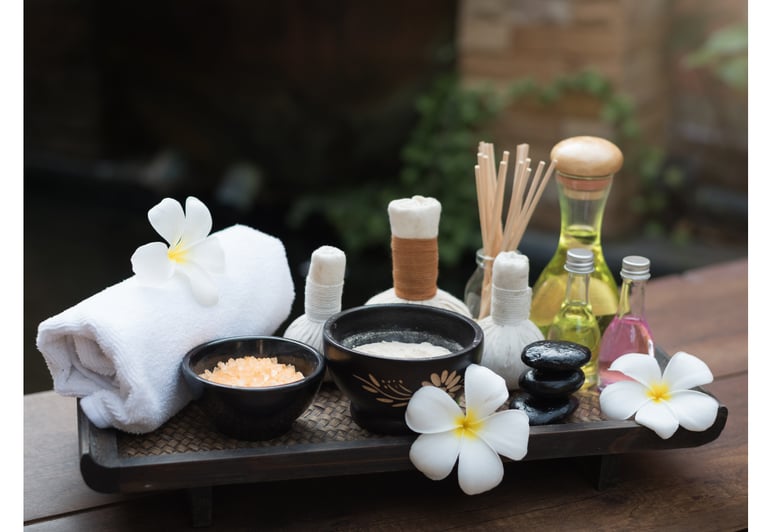 espace bien-être, salon de massage, prendre soin, soin du corps, massage tantrique, massage taoïste, massage ressourçant, zen