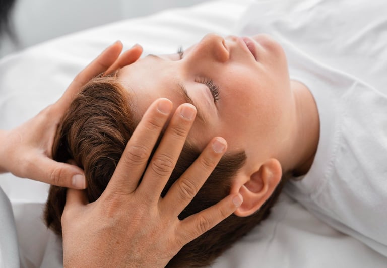 técnica manual aplicada en zona craneal alivia tension, relaja y restaura equilibrio