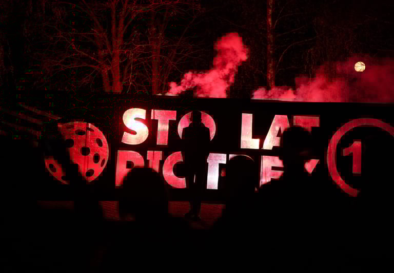 prezent na osiemnastke pirobaner race morskie atrakcja