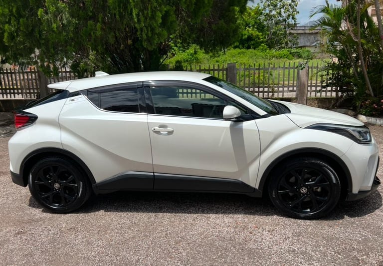 hybrid mini toyota suv car rental in montego bay