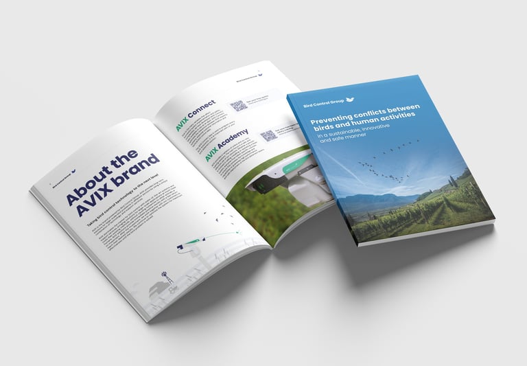 Diseño de folleto principal del producto de Bird Control Group, presentando información sobre los disuasores láser con gráfic