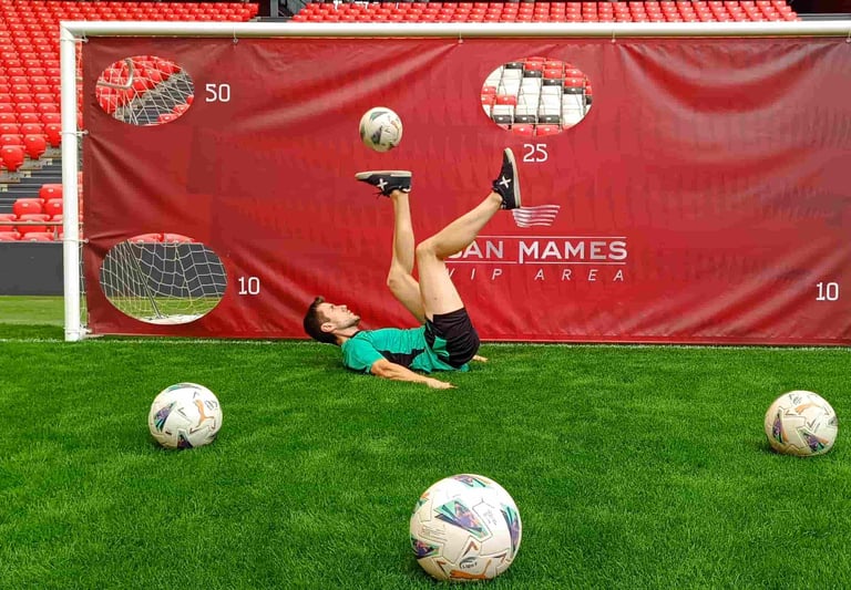 Show de freestyle fútbol en Bilbao durante un evento deportivo