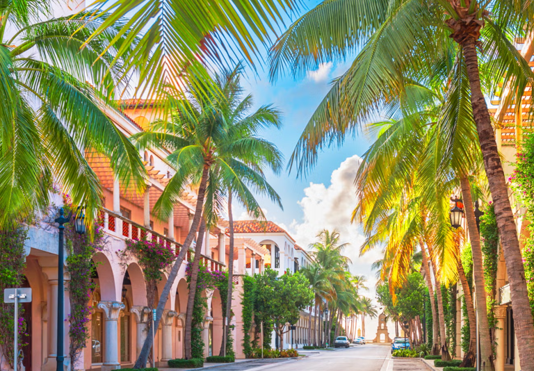 Luxury home care services for elderly adults in Palm Beach