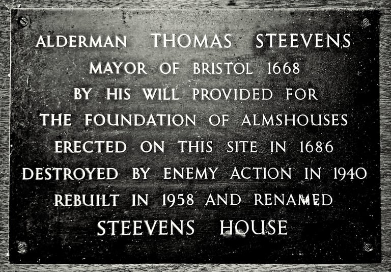 Plaque at current Steevens House