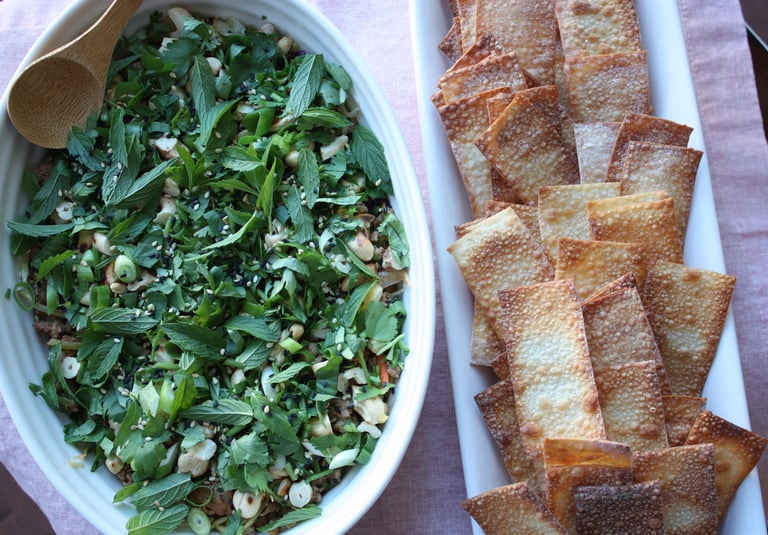 Best Thai dip ever and wonton chips