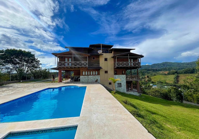 Piscina de la villa presidencial Constanza