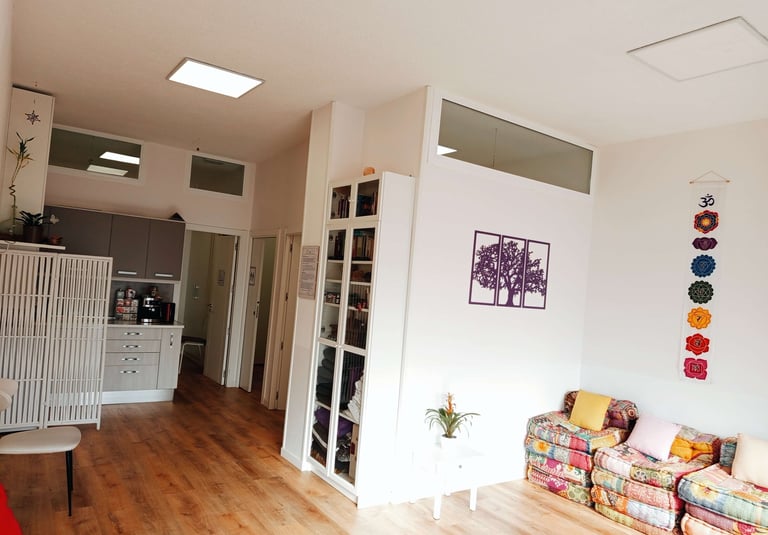 Espacio de encuentro charlas y pequeños talleres de bienestar y espiritualidad