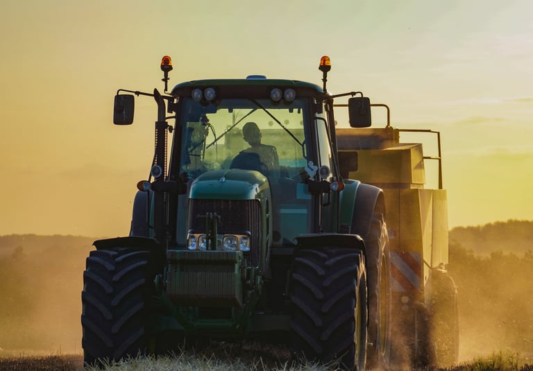 Ensemble tracteur et presse carré 2023