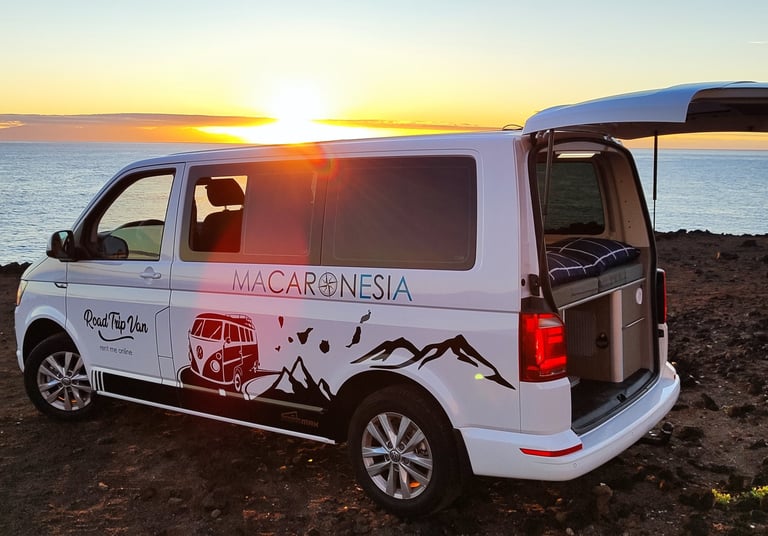 Wolkwagen Transporter T-6. Furgoneta Camper. FREEDOM. Interior campervan. Macaconesiavan.com