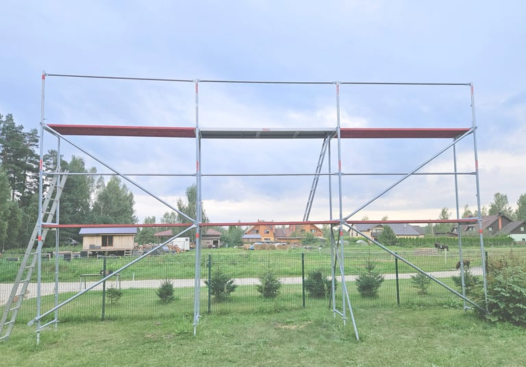sastatnes stalazas 9x4.8 koka klaji