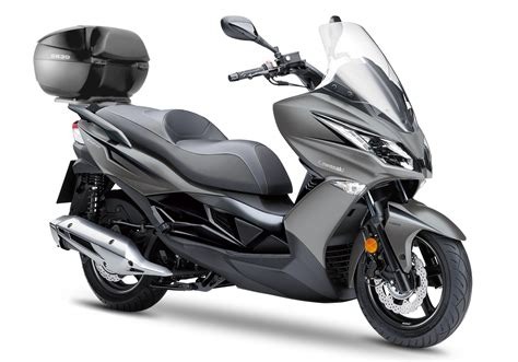 Coursier à moto pour livraison express : plis, documents, fleurs, colis.