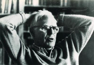 Martin Gardner (21 de octubre de 1914 - 22 de mayo de 2010) fue un escritor estadounidense de divulg