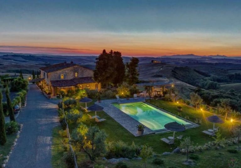 Villa rurale in campagna con piscina
