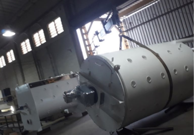 Caldeiraria industrial - tanque em aço carbono 