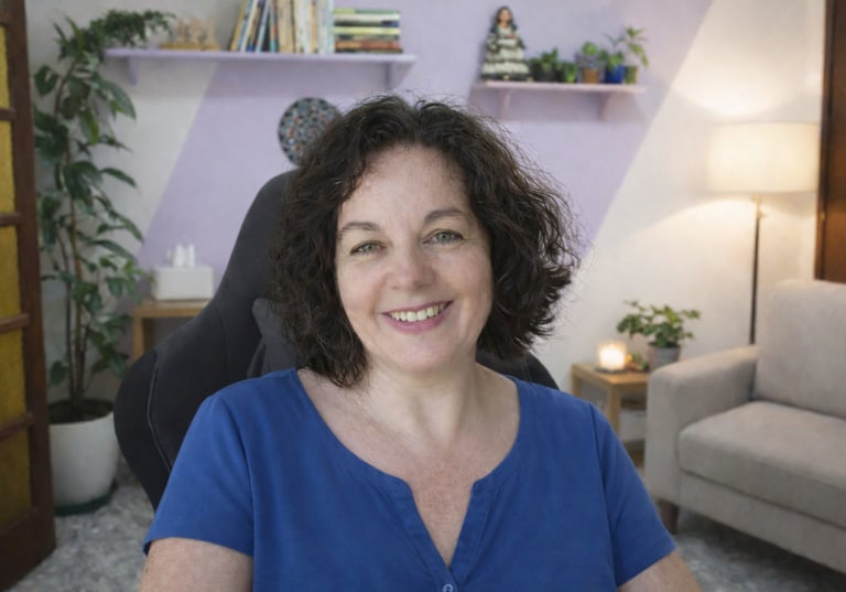 Psicóloga Sandra Roos em seu consultório