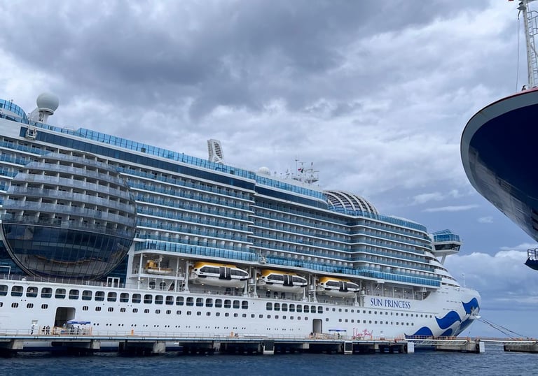 Crucero Sun Princess en Cozumel , México. Princess lider en viajes por Alaska