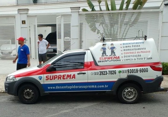 carro da empresa da desentupidora brooklin