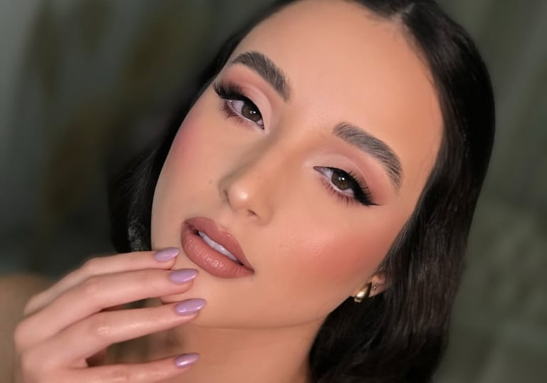 curso de automaquiagem maquiagem em araucaria maquiadora em Araucária noivas maquiagem debutantes