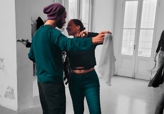 Estudiantes de Noelia en pleno baile de Zamba, mostrando la libertad de expresión y el bienestar