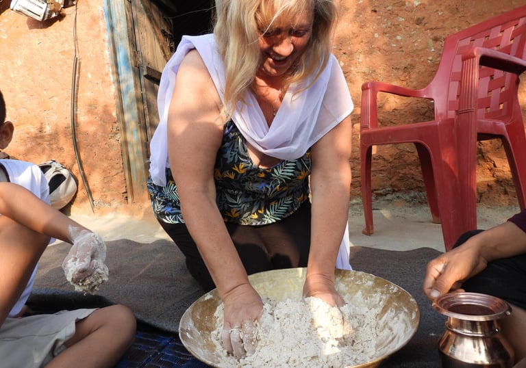 tourist making chapatis