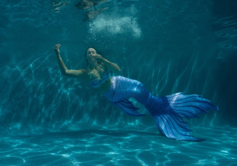 Moana Heart Mermaid blowing a kiss