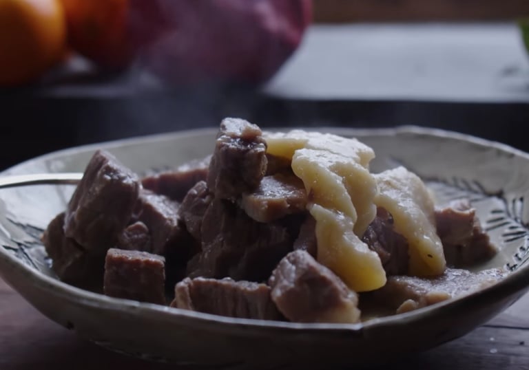 Salt Pork and Beef Pie – A Hearty 18th-Century Stew Pie