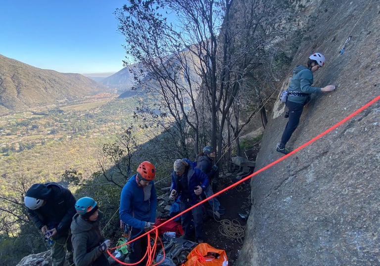 climb escalada en roca trip Santiago de Chile Cajon del Maipo