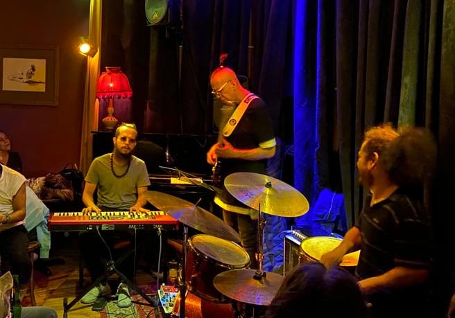 Verastegui, Barrera y Vega - IsraelMR