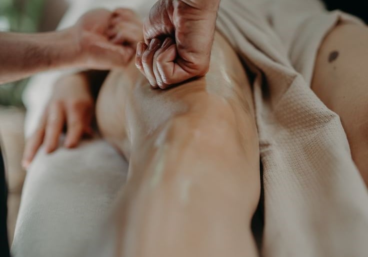 massage drainant jambe femme