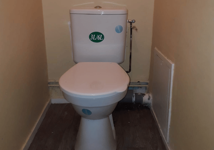 Remplacer un wc intervention sur une fuite wc près de Vienne en Isère 38200